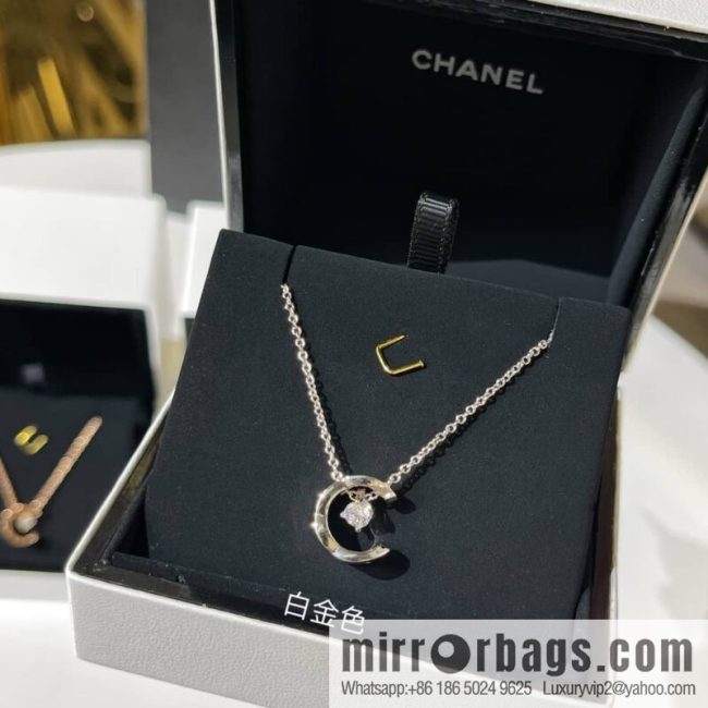 New ☑️ CHANEL Chanel 2022 coco crush series water ice moon, moon necklace - Image 3
