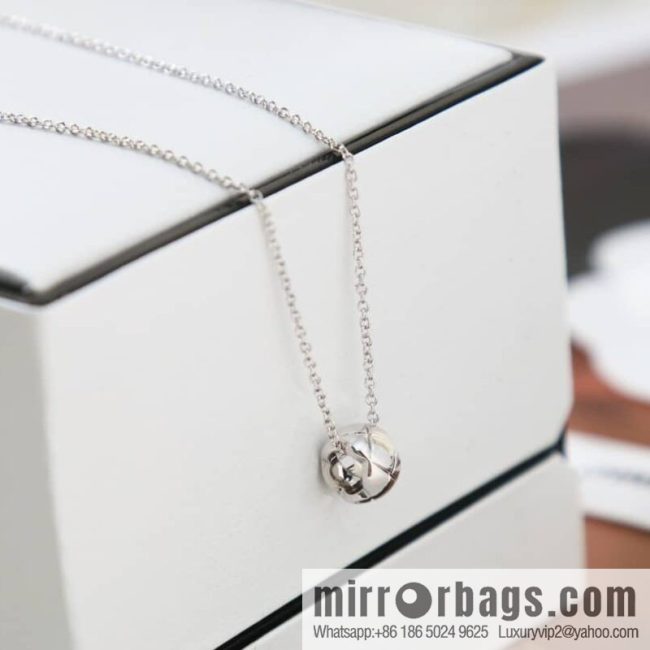 New ☑️ CHANEL Chanel 2022 COCO CRUSH diamond small golden bean necklace - Image 4