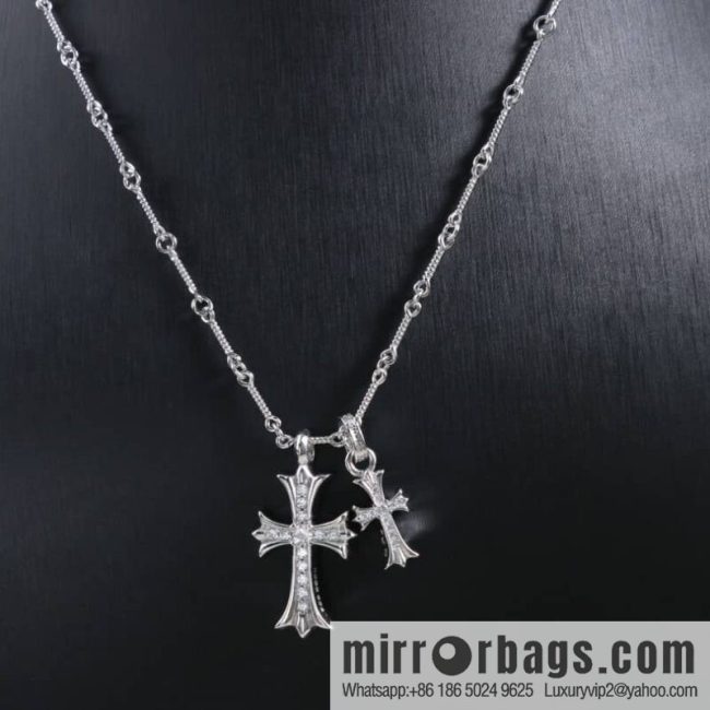 Classic hit, Crossheart cross necklace - Image 2
