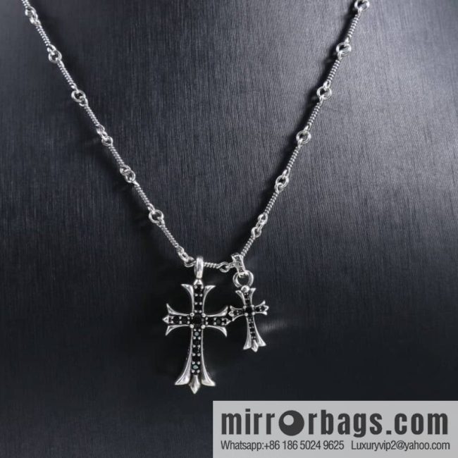 Classic hit, Crossheart cross necklace - Image 4