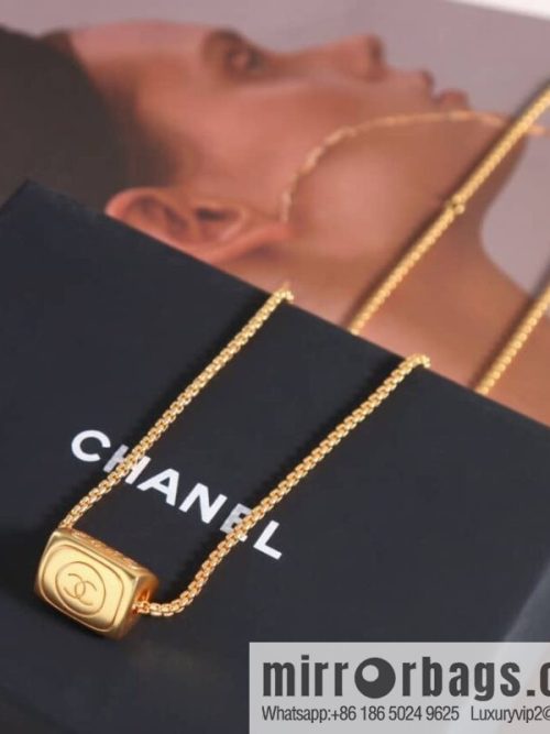 New ☑️ CHANEL Chanel double c gold medieval triangle three-sided necklace