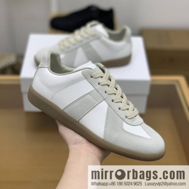 𝐌𝐚𝐢𝐬𝐨𝐧𝐌𝐚𝐫𝐠𝐢𝐞𝐥𝐚 in white leather (fabric) and grey nubuck Unisex shoes