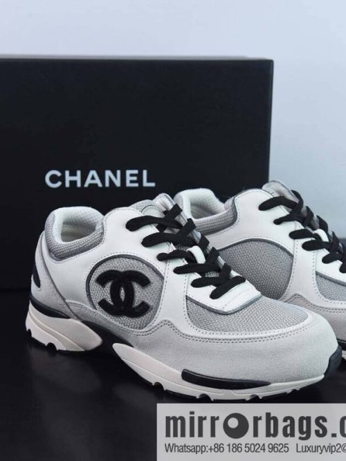 CHANEL Chanel 2022 top sports series, white gray and black, item number: G39068.