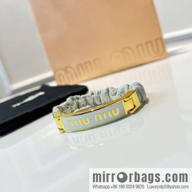 MIU MIU Miu Miu metal letter sheepskin bracelet bracelet - Image 3