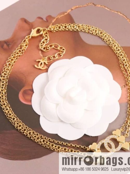 New ☑️ CHANEL Chanel gold double c love peach heart three-layer necklace