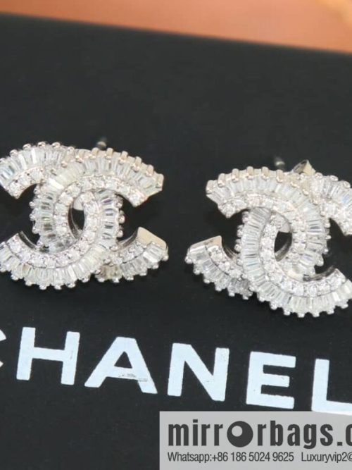 New ☑️ Chanel c1 double c silver square diamond stud earrings