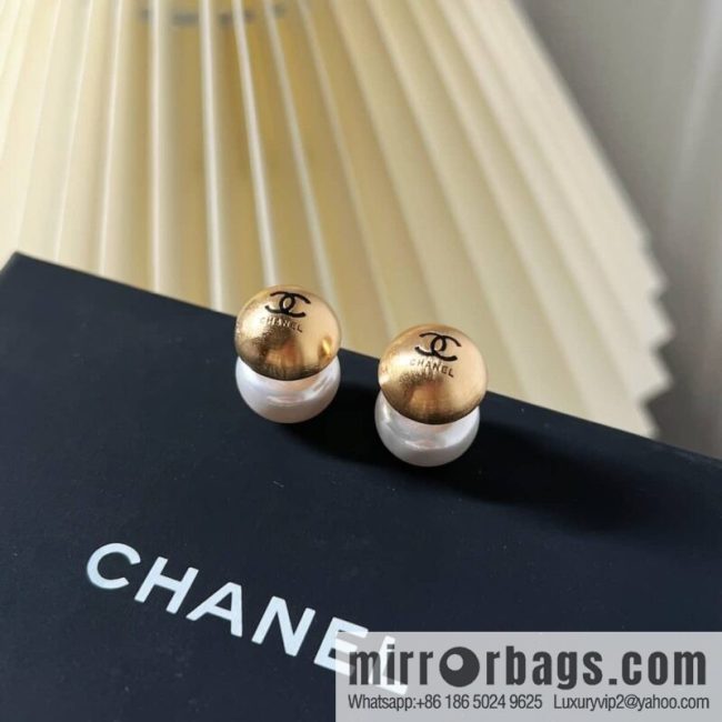New ☑️ CHANEL Chanel gold pearl stud earrings