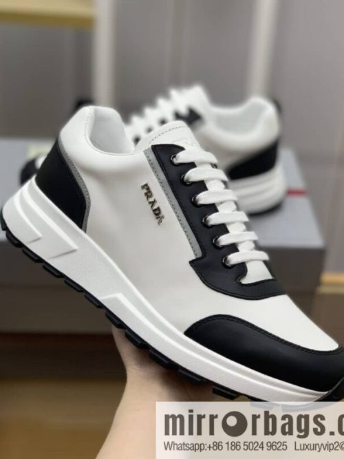 PRADA Prada uses soft leather (fabric), tongue embossed logo letters men\'s sneakers