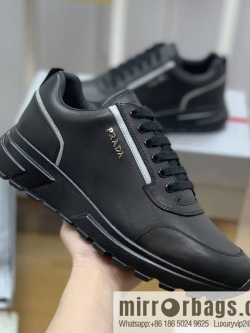 PRADA Prada uses soft leather (fabric), tongue embossed logo letters men\'s sneakers