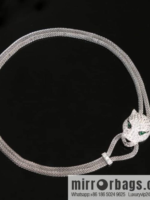 Cartier PANTHÜRE DECARTIER Jungle series full of diamonds leopard necklace
