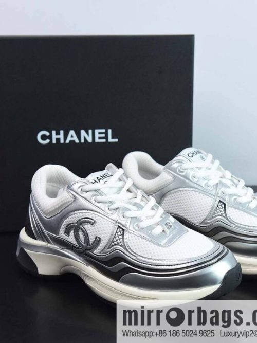 Chanel Chanel 23SS early spring vacation series, small incense, metal, casual sneakers