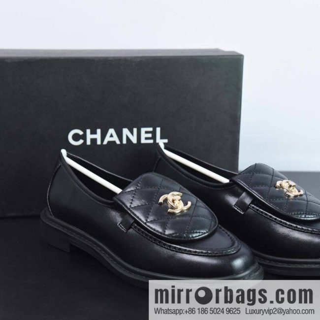 Chanel Chanel [Xiaoxiangfeng] new buckle loafers