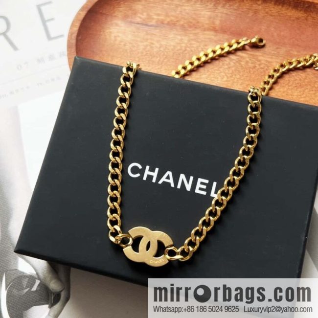 New ☑️ Chanel gold double c necklace