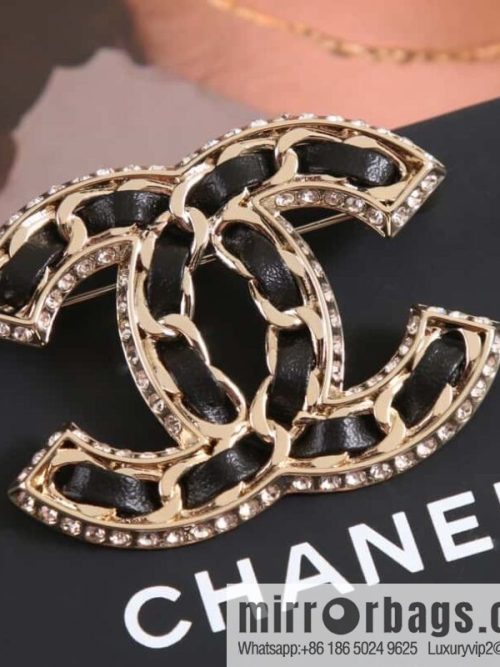New ☑️ CHANEL Chanel double c black leather rope with drill brooch