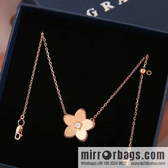 GRAFF flower necklace with diamonds - Image 3