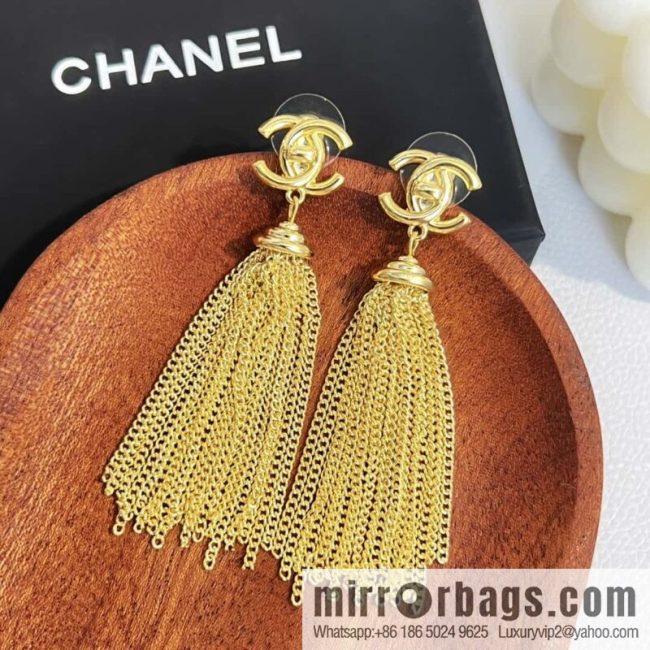 New ☑️ Chanel C2 gold fringed earrings