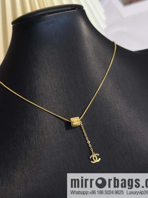 New ☑️ Chanel gold square double c necklace