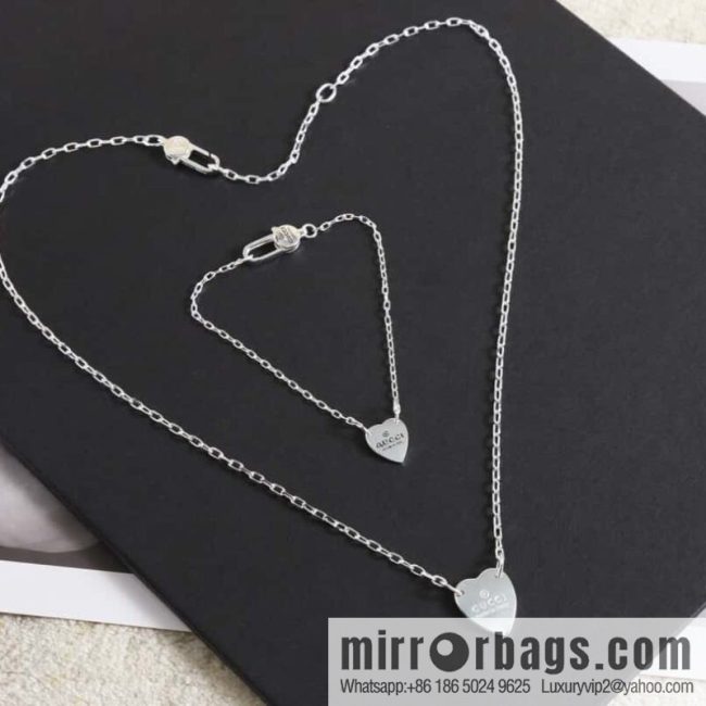 New Gucci gucci love peach heart necklace bracelet