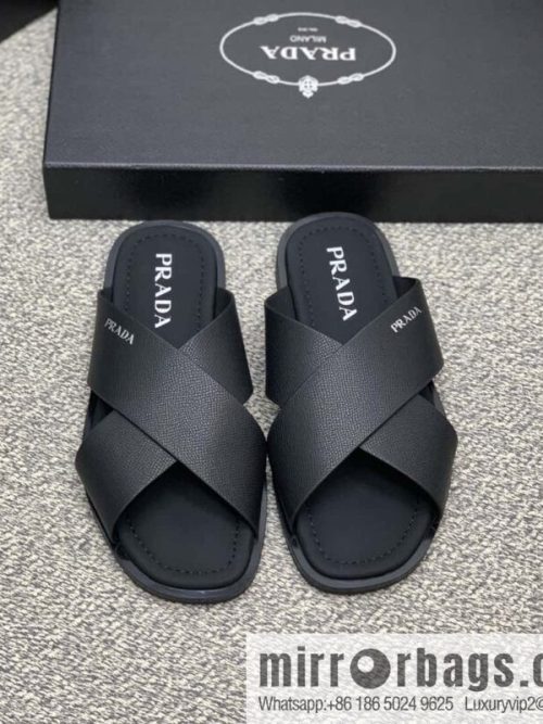 Prada uses black calfskin men\'s sandals