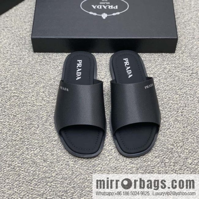Prada uses black calfskin men\'s sandals