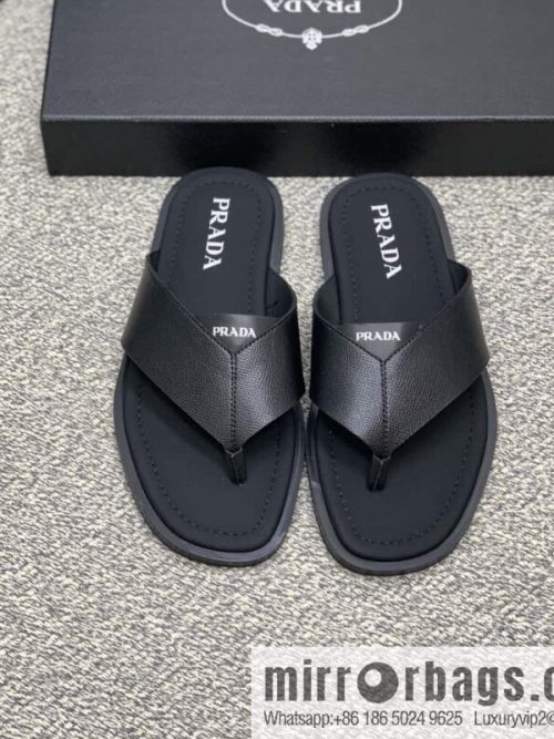 Prada uses black calfskin men\'s sandals