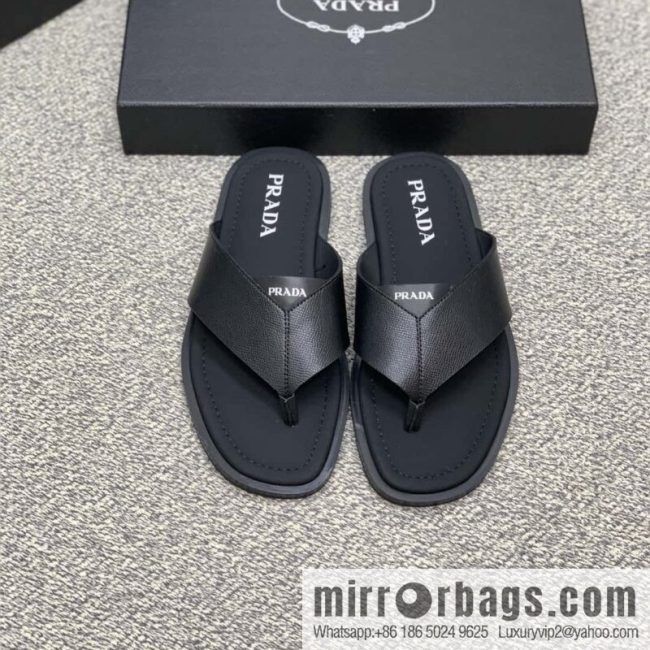 Prada uses black calfskin men\'s sandals