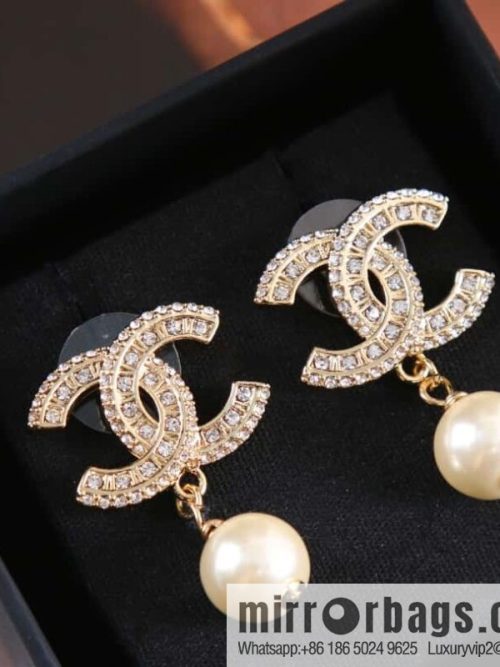 New ☑️ CHANEL Chanel c2 full diamond double c pearl stud earrings