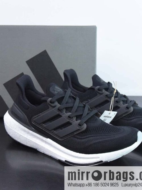 Adidas ULTRA BOOST LIGHT cushioning sports and leisure lightweight breathable running shoes, item number: GY9351