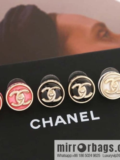 New ☑️ CHANEL Chanel c1 double c round stud earrings