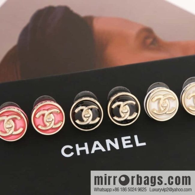 New ☑️ CHANEL Chanel c1 double c round stud earrings