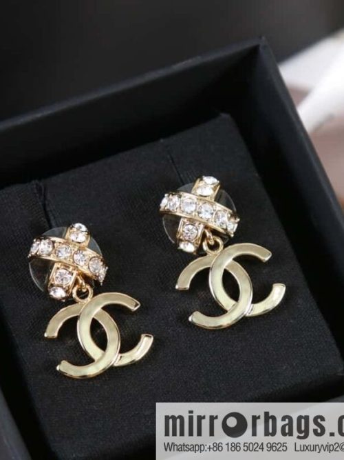 New ☑️ CHANEL Chanel c2 double C cross full diamond stud earrings