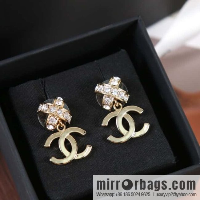 New ☑️ CHANEL Chanel c2 double C cross full diamond stud earrings