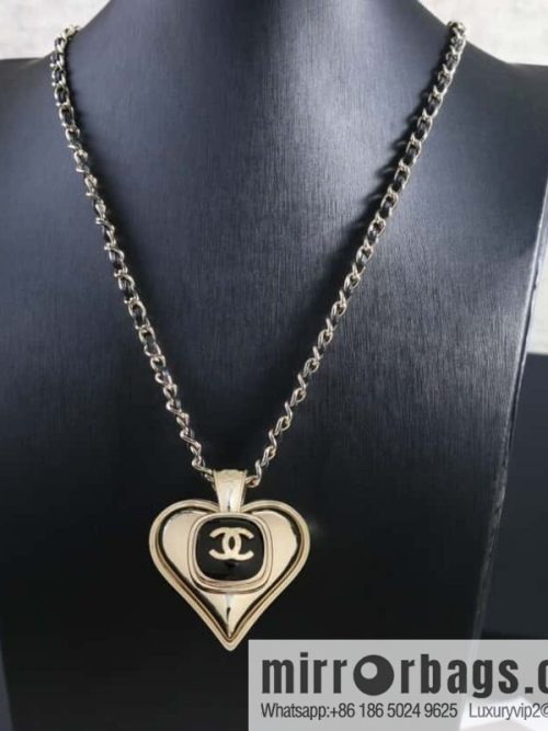 New CHANEL Chanel double c peach heart black leather rope necklace