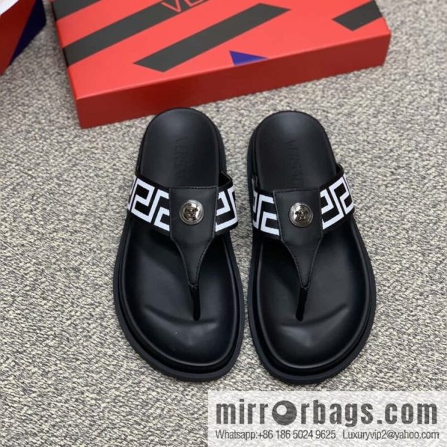 Versace uses black calfskin men\'s sandals