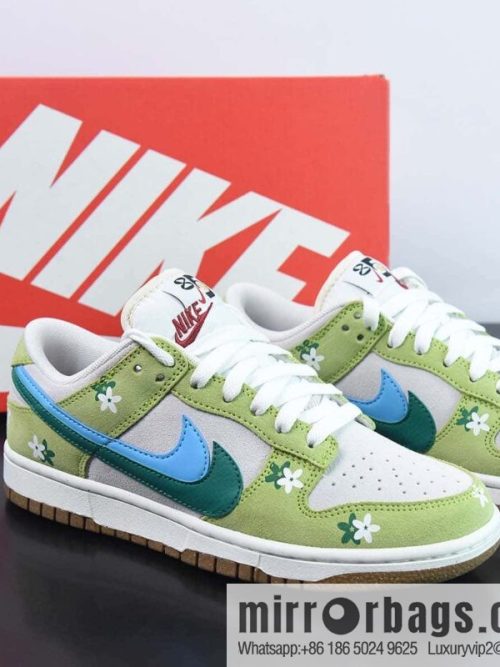SB Dunk Low SE \"85 Dunk Series Low Help Casual Sports Skateboard Shoes\" Flower Apple Green Light Grey Dark Green Blue Double Hook \"Item Number: DO9457-125