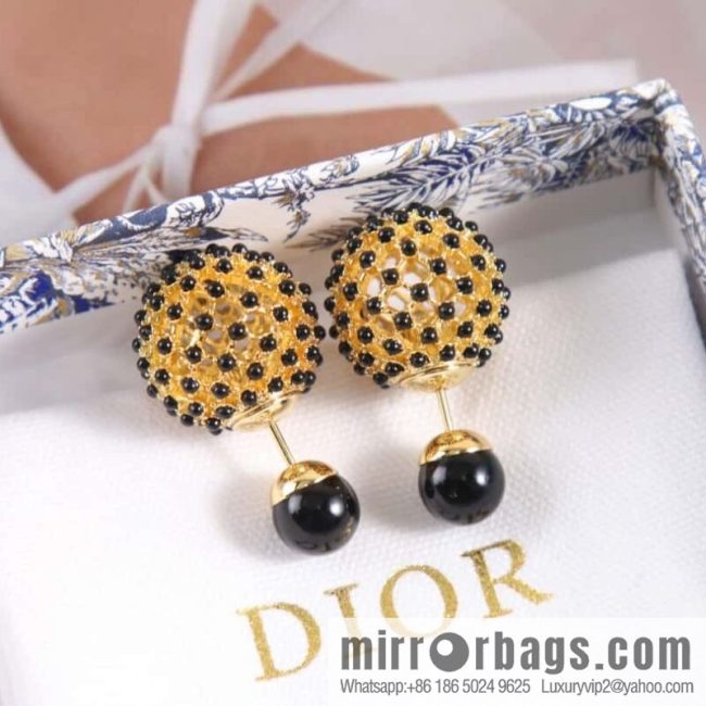 New ☑️ DIOR Dior cut-out black pearl stud earrings