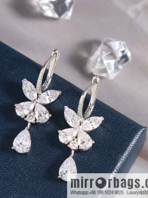 GRAFF Pear-shaped diamond butterfly earrings
