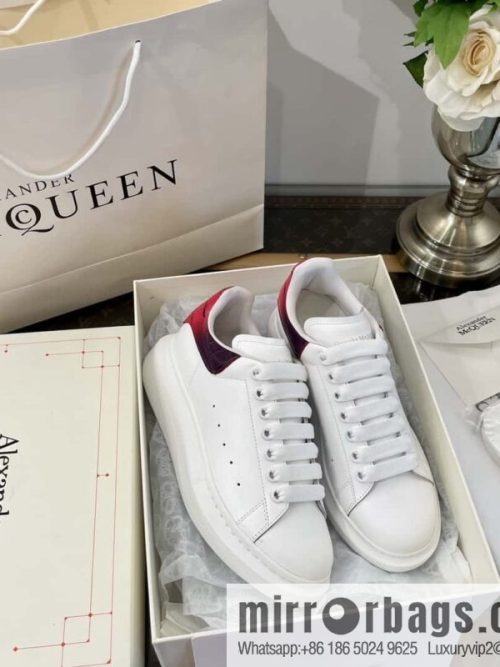 Alexander McQueen, Unisex sneakers made of calfskin