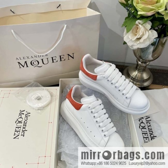Alexander McQueen, Unisex sneakers made of calfskin