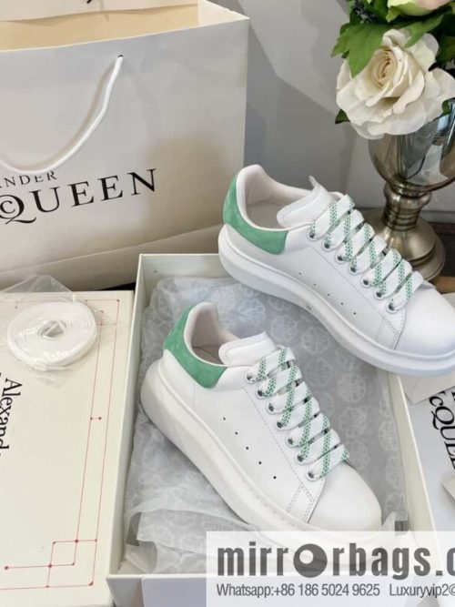 Alexander McQueen, Unisex sneakers made of calfskin