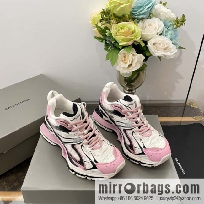 𝐁𝐚𝐥𝐞𝐧𝐜𝐢𝐚𝐠𝐚|||𝐗-𝐏𝐚𝐧𝐝𝐞𝐫 series. Vintage old spring shoes