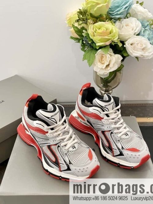 𝐁𝐚𝐥𝐞𝐧𝐜𝐢𝐚𝐠𝐚|||𝐗-𝐏𝐚𝐧𝐝𝐞𝐫 series. Vintage old spring shoes