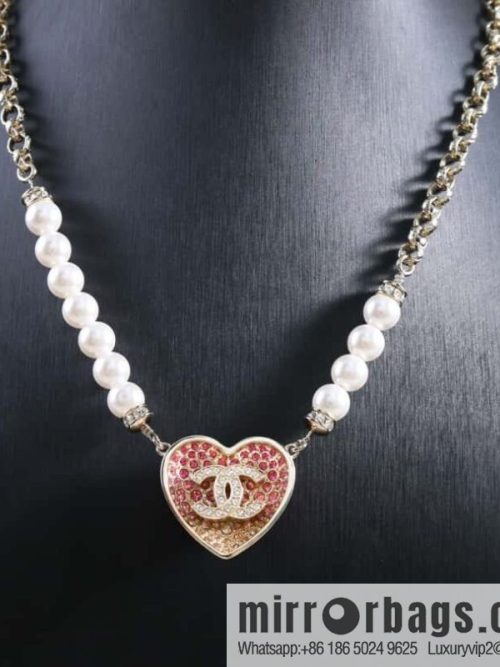 New ☑️ Chanel double c asymmetric pearl love peach heart necklace