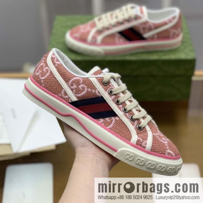 Gucci Gucci uses light pink and white double G embroidery cotton crocheted fabric [G home 1977 women\'s canvas shoes]