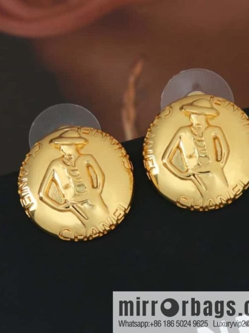 New ☑️ Chanel medieval series gold round earrings