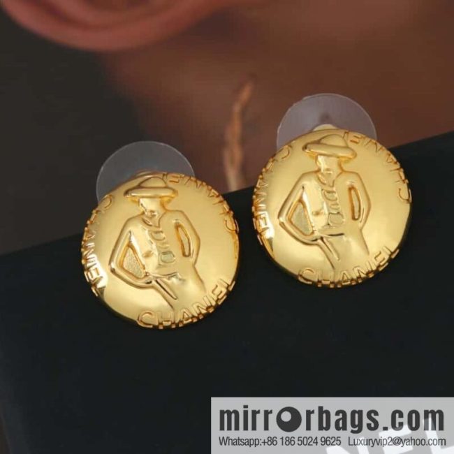 New ☑️ Chanel medieval series gold round earrings