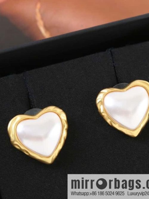 New ☑️ Chanel medieval series gold beads peach heart love earrings