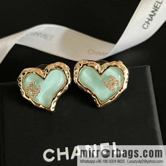 New ☑️ CHANEL Chanel C1 double c peach heart love stud earrings - Image 2