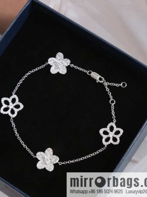 GRAFF four flower bracelet