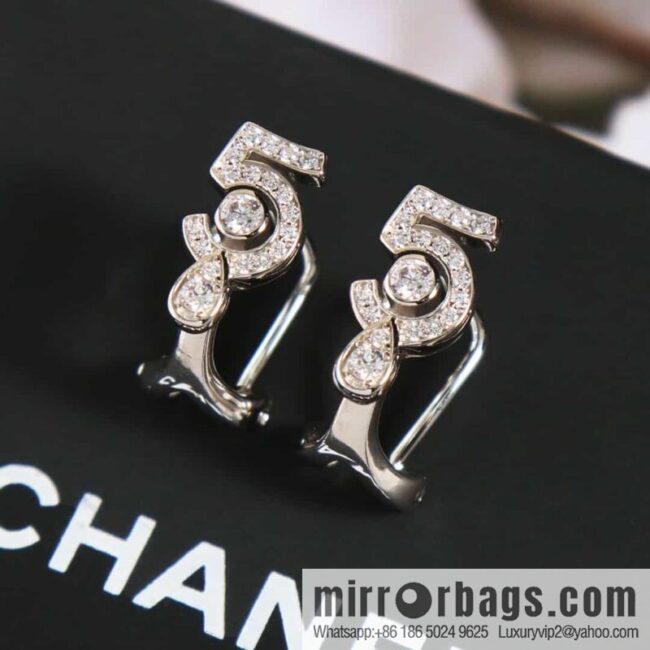 New ☑️ Chanel C1 No. 5 5 earrings earrings